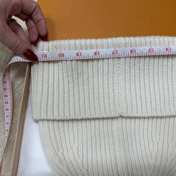 Louis Vuitton beanie - Picture 8 of 8